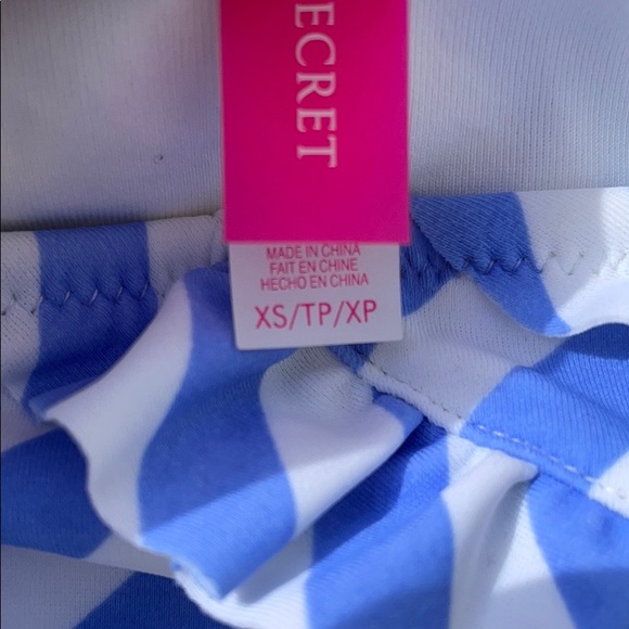 🎉2xHP🎉Victoria’s Secret Ruffled Bikini - Picture 3 of 8